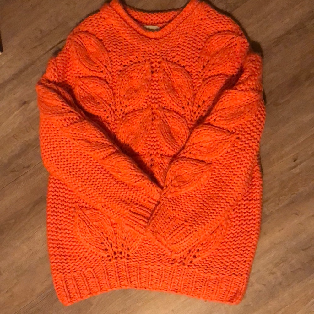 Sweater - Picture 1 of 2
